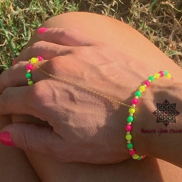 Neon Swarovski Pearls Necklace-Bracelet & Ring Set - Picture 12 of 13